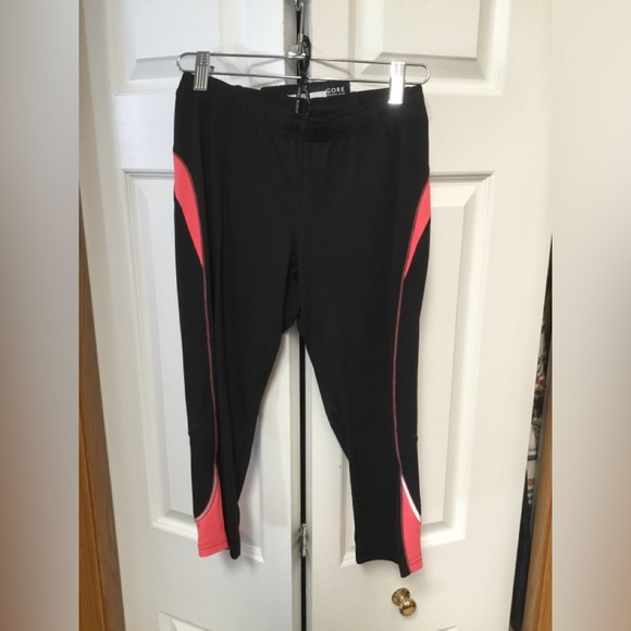 Lady’s 3/4 running tights. - Picture 1 of 3